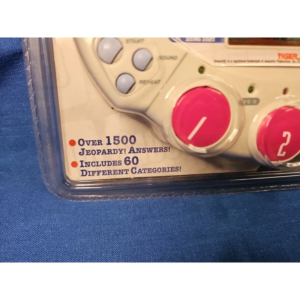 Vintage 1999 Tiger Electronic JEOPARDY Hand-Held Game Deluxe Edition NEW Sealed